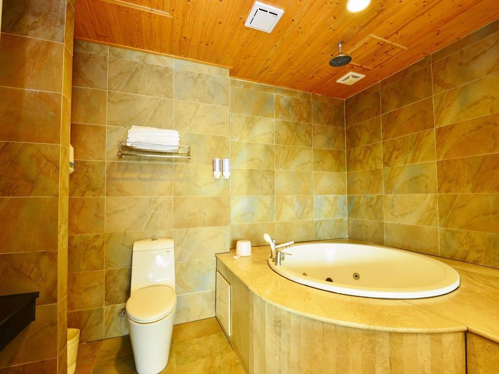 Tranquil Sea Vacation Hotel Kenting Exterior foto