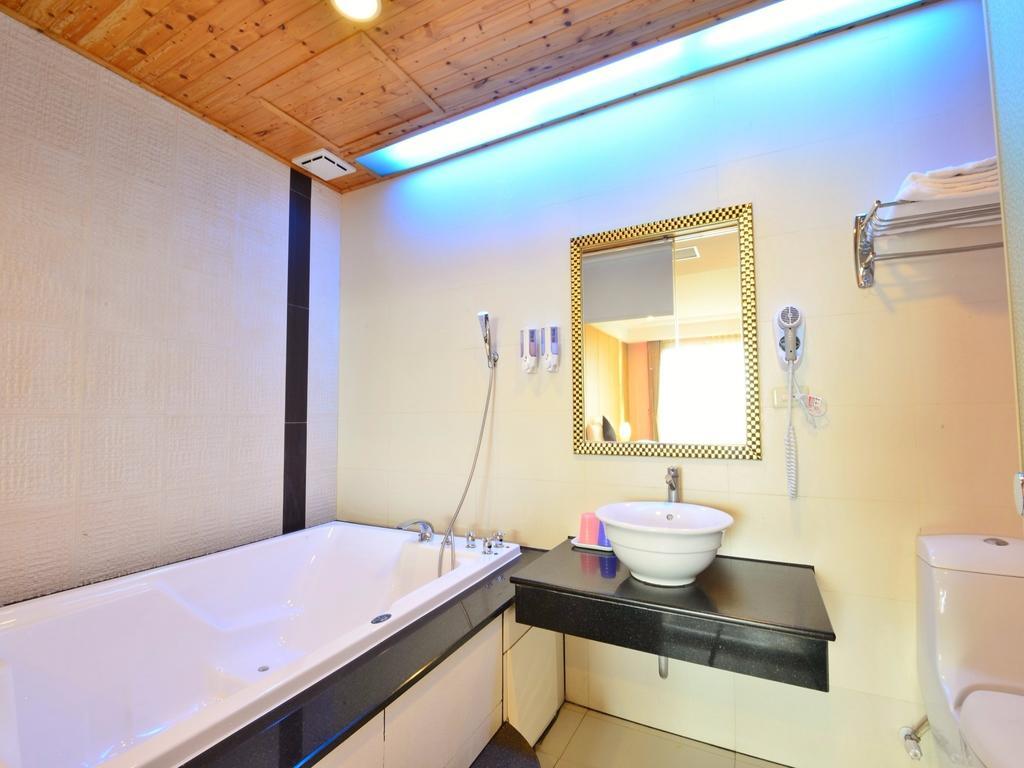 Tranquil Sea Vacation Hotel Kenting Exterior foto